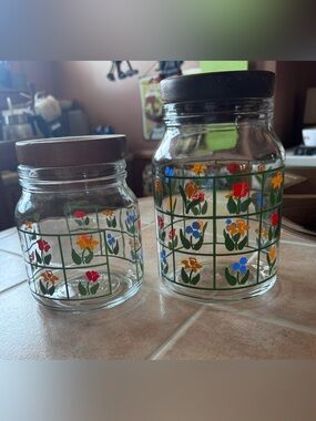 Anchor Hocking 1983 Pair of Glass Jars